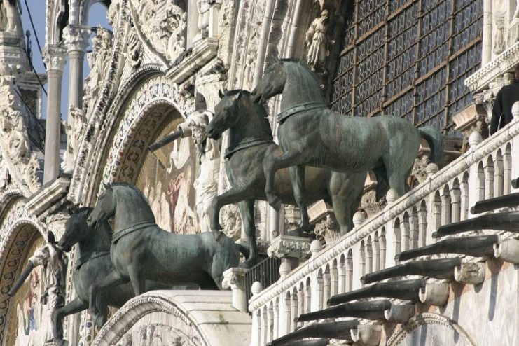 The Horses of Saint Mark displayed on the facade of St Mark’s Basilica in Venice. Photo: Nino Barbieri / CC-BY-SA 2.5