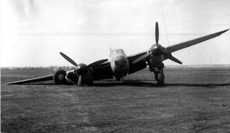 Lend-Lease Mosquito B IV DK296 3