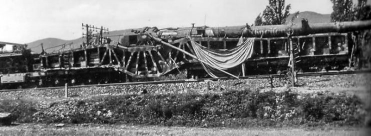 Captured 38cm K(E) Siegfried gun named “Gneisenau” of the Eisenbahn-Batterie 698. Montélimar pocket, August 1944