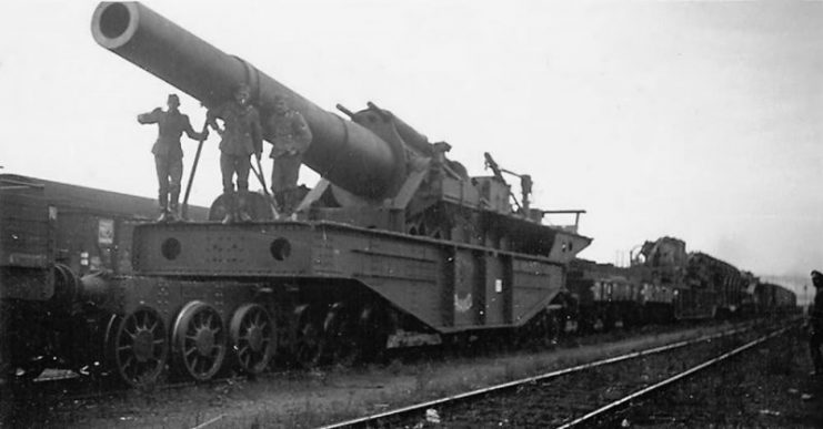 Captured St Chamond 400 mm Mle 1915/1916 howitzer 2