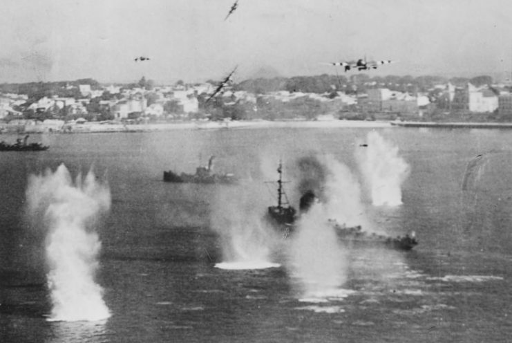 Mosquitos attack ships off Gironde France 1944