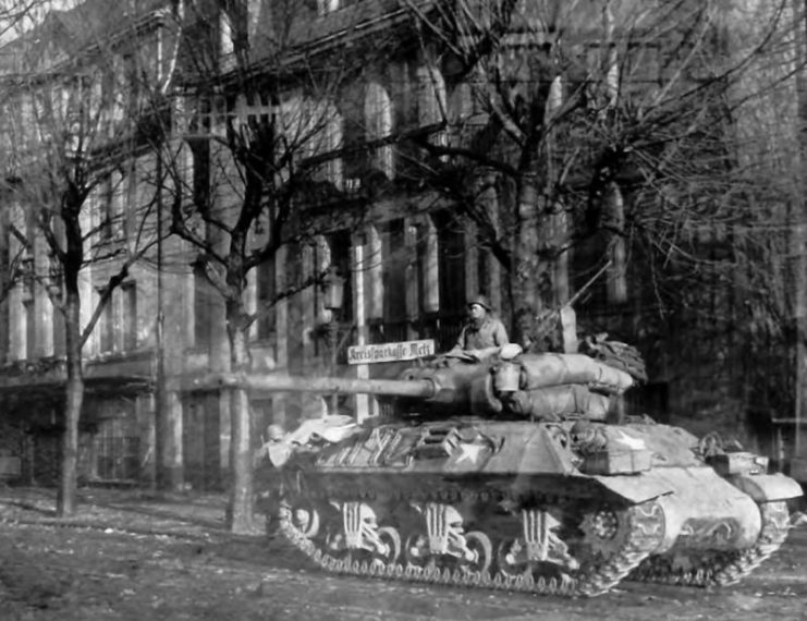 M36 in Metz 19 November 1944