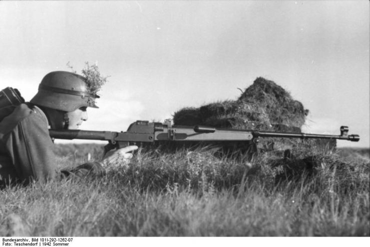 German soldier with Panzerbüchse 39, Eastern Front, 1942. Photo: Bundesarchiv, Bild 101I-292-1262-07 / Teschendorf / CC-BY-SA 3.0
