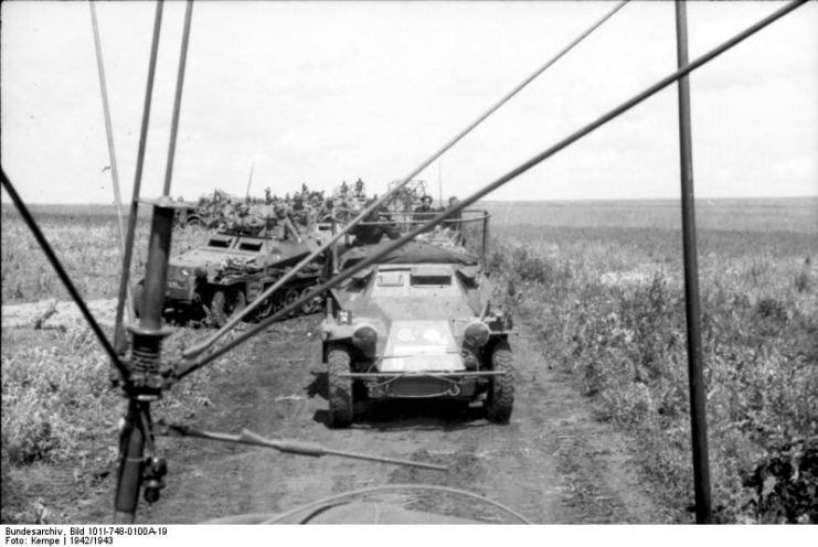 Front view of a SdKfz 223, somewhere in Russia. Photo: Bundesarchiv, Bild 101I-748-0100A-19 / Kempe / CC-BY-SA 3.0