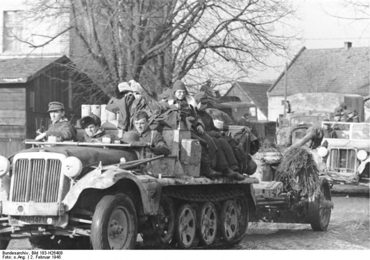 Withdrawal of German troops to Breslau. By Bundesarchiv – CC BY-SA 3.0 de