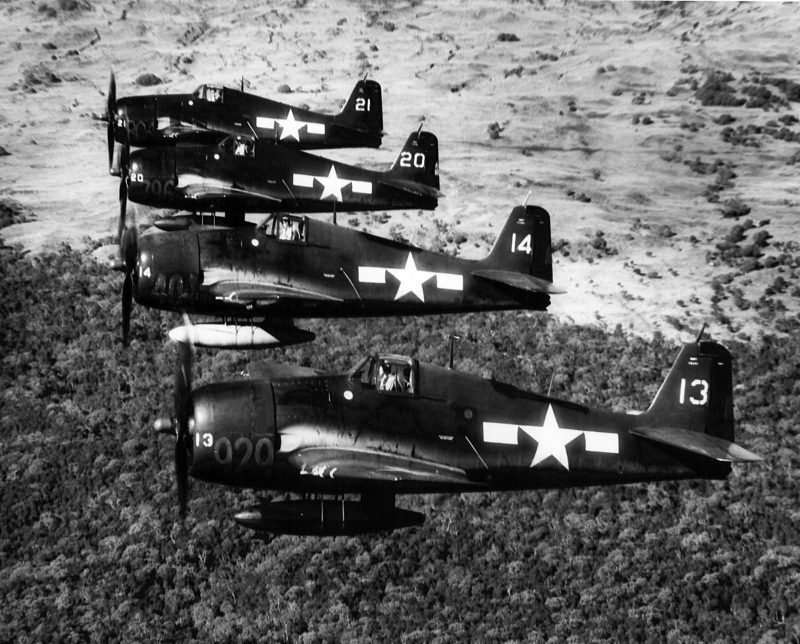 F6F-5_Hellcats_of_VF-6_formation_over_Moanaloa_Hawaii_February_14_1945