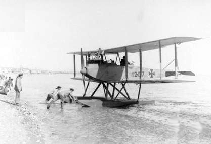 A German Friedrichshafen FF.33L seaplane.