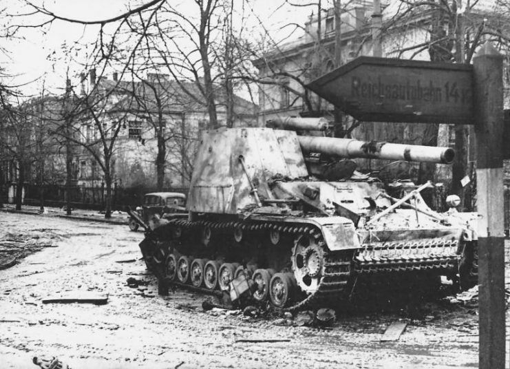 Hummel in Berlin 1945.