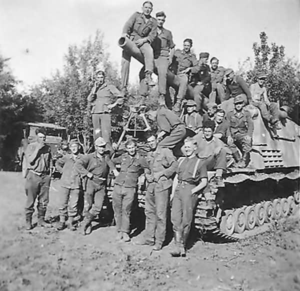 Hummel with winterketten tracks, eastern front 1944.