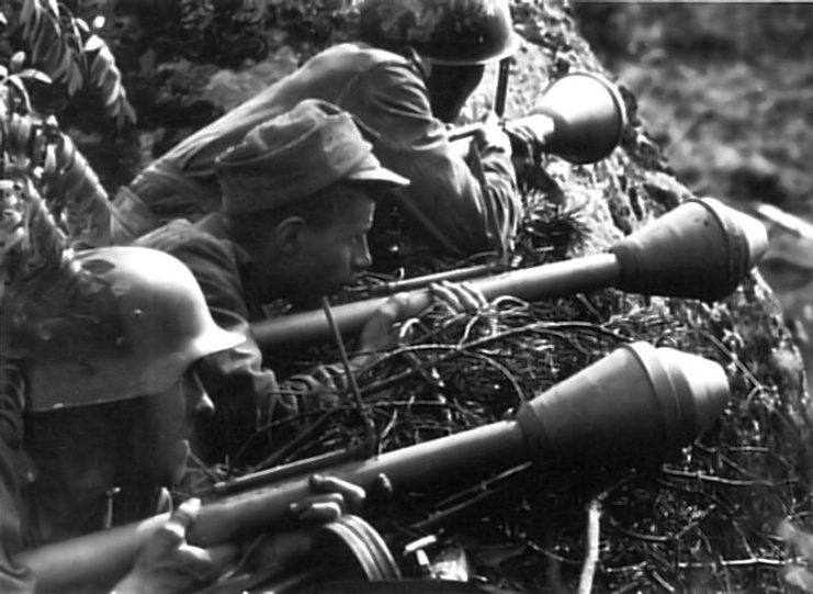 Finnish soldiers armed with Panzerfausts, c. 1944.