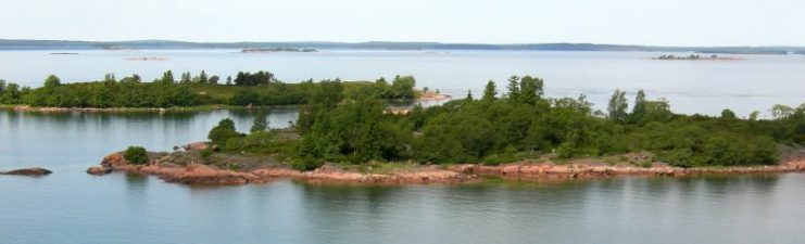 Skerries along the northern Baltic coasts made navigating difficult for large capital ships.