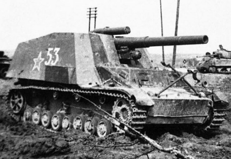 Soviet Hummel “53” of the 366th Guards S.P. Artillery Regiment.