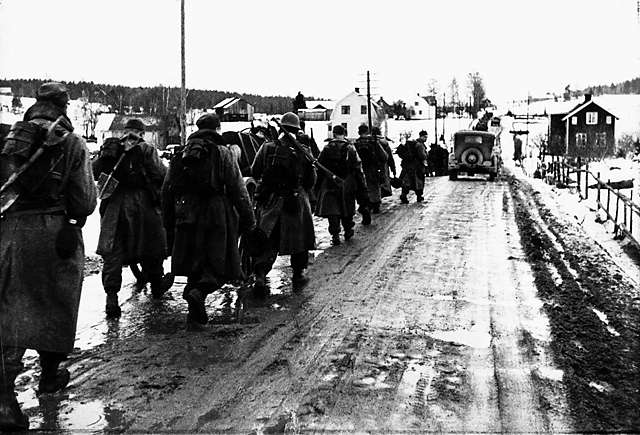 Swedish soldier on march 1940, reportedly to the border of Norway.