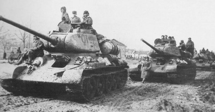 Soviet tanks T-34-85 armed with D-5T guns.
