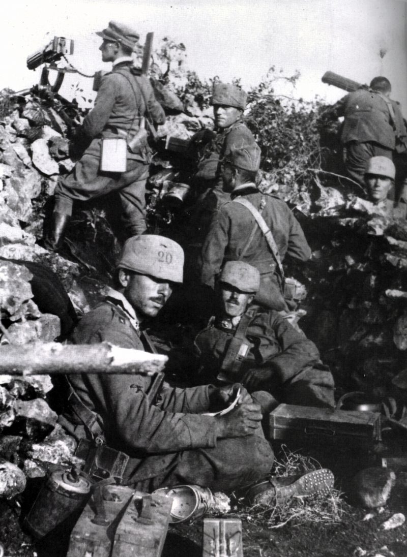 Italian Soldiers at the 2nd Battle of the Isonzo - www.esercito.difesa.it, CC BY 2.5