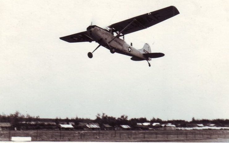 0-1 Bird Dog of the 20th TASS taking off from La Vang Airfield, Quang Tri RVN, August 1967. By Sciacchitano / CC BY-SA 3.0