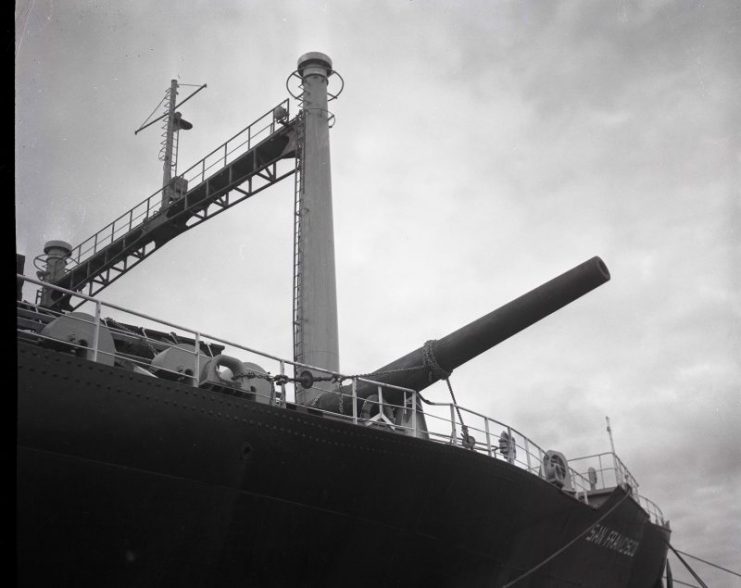 During its voyage from Subic Bay, the San Francisco encountered a storm, and one of the Fort Casey gun barrels came loose. It arrived in Bremerton hanging off the side of the ship. Image Washington State Parks and Recreation Commission