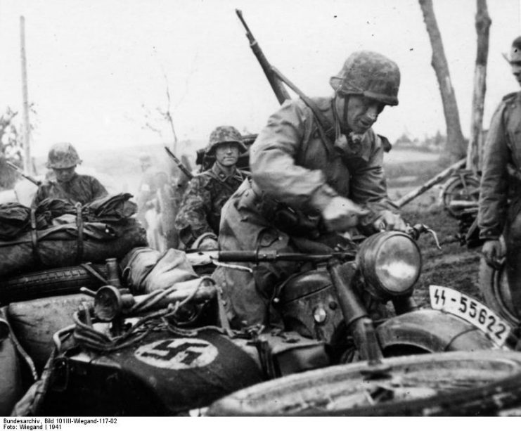 Waffen-SS in the Baltic states. By Bundesarchiv – CC BY-SA 3.0 de