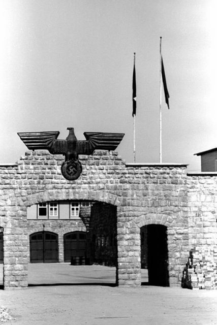 Gate to the garage yard in the Mauthausen concentration camp. By Bundesarchiv – CC BY-SA 3.0 de