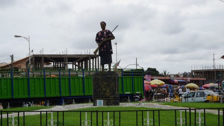 Ejisu roundabout having Yaa Asantewaa’s monument Photo by Noahalorowu CC BY SA 4.0