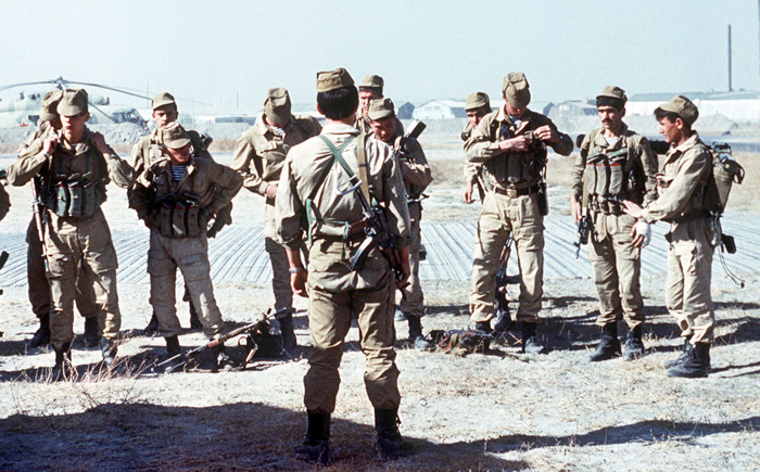 A Soviet Spetsnaz (special operations) group prepares for a mission in Afghanistan. Photo: Mikhail Evstafiev / CC-BY-SA 2.5