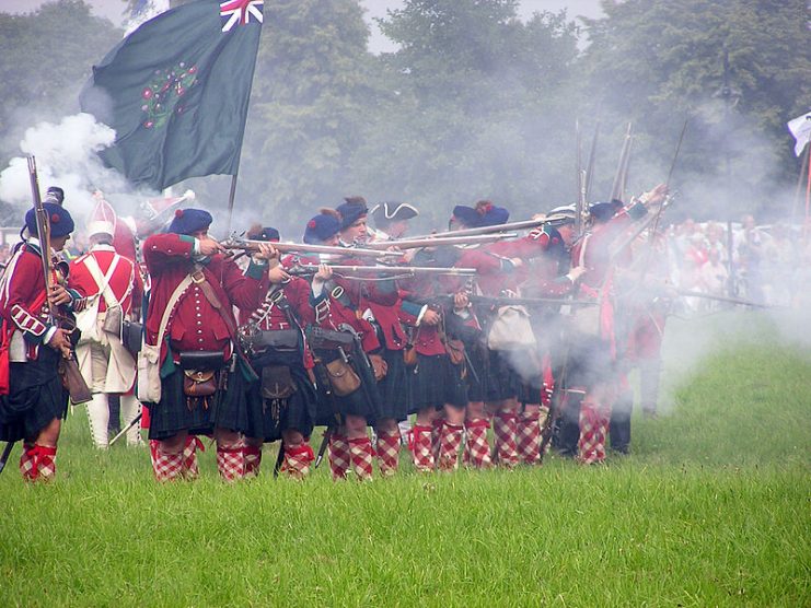 Firing Line Formation at Battle of Warburg Reenactment – Aeggy CC BY-SA 3.0