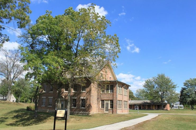 Fort Malden National Historic Site, Ontario, exhibits buiding and restored barracks. Photo by Dwight burdette CC BY 3.0