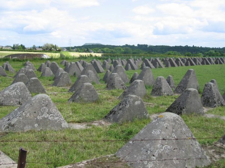 Dragons teeth of the Siegfried line – Joris Nieuwint