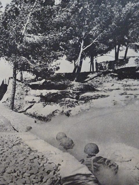 Israeli Paratroopers in Trenches during Six Day War.