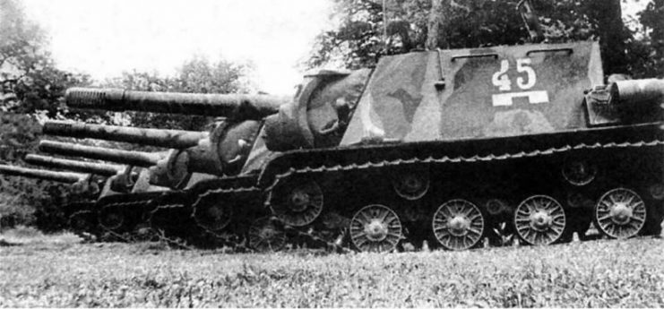 ISU152 guns from 374th Guards Heavy Self-propelled Gun Regiment Lvov 1944