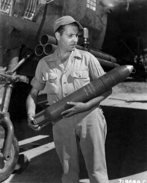 P-38J being armed with rockets – 459th FS.