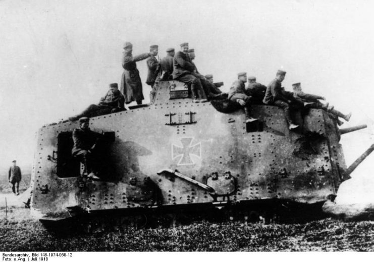 Panzer A7V.Photo Bundesarchiv, Bild 146-1974-050-12 CC-BY-SA 3.0