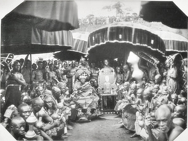 Golden Stool (Sika ɗwa) in the Ashanti Kingdom, 1935. Photo: The National Archives UK / OGL