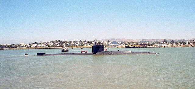 USS Parche (SSN-683) moving through the Mare Island Channel