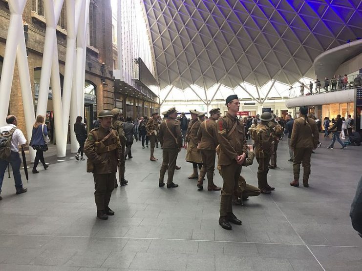 Volunteers dressed as British soldiers commemorate the Battle of the Somme at King’s Cross Station, as part of the #wearehere commemoration.Photo Billthom CC BY-SA 4.0
