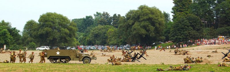 Allied forces storm the beach at Conneaut 2011. D-Day Reenactment in Conneaut. Photo:Conneaut Kid CC BY 2.0