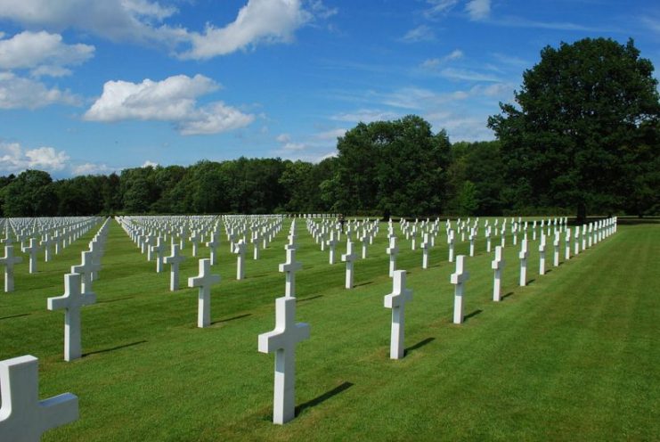 The United States Army Cemetery at Neuville-en-Condroz (Neupré, Belgium). Jean Housen – CC BY-SA 3.0