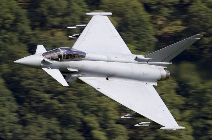 Royal Air Force Eurofighter EF-2000 Typhoon F2. Chris Lofting – GFDL 1.2