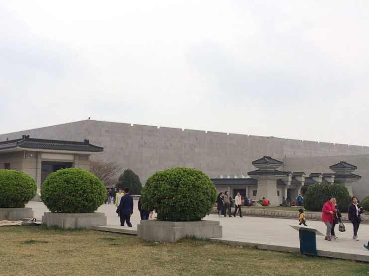 Terracotta warriors museum, Xi’an, China. Photo Charlie / CC BY-SA 4.0