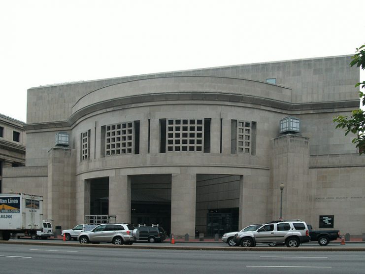 14th Street entrance of USHMM. By Albert Herring CC BY 3.0