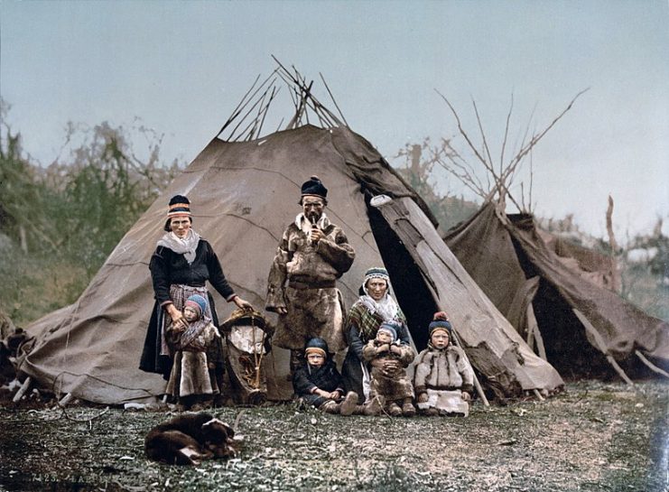 Hunter, gatherer Sami indigenous northern European family in Norway around 1900