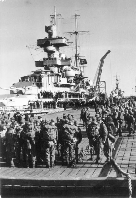 Admiral Hipper loading mountain troops in Cuxhaven.Photo Bundesarchiv, Bild 101II-MW-5607-32 : CC-BY-SA 3.0