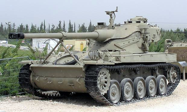 Israeli AMX-13 on display at “Yad La-Shiryon” armor museum. By נחמן CC BY-SA 3.0