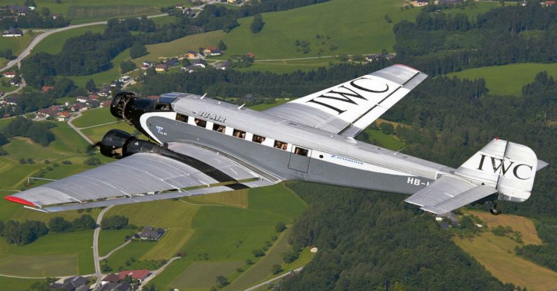 Junkers Ju 52 operated by Ju-Air in flight in 2013 - Bernd K CC BY-SA 4.0