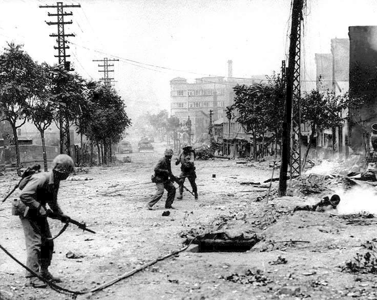 Korean War soldiers in Seoul