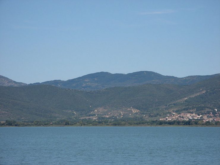 Lake Trasimene. By Tom Bennett CC BY-SA 3.0