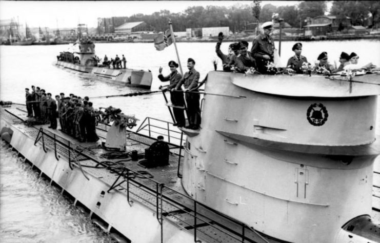 Lorient, submarines U-123 and U-201 outbound.Photo Bundesarchiv, Bild 101II-MW-4260-37 Kramer CC-BY-SA 3.0