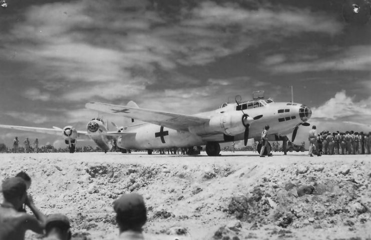 Mitsubishi G4M and G6M with Tokyo delegation 1945