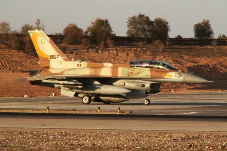 Israeli Air Force F-16I with CFTs and dorsal spine. Photo: Yosi Yaari (יוסי יערי) / CC BY-SA 3.0