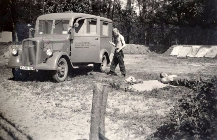 Opel blitz ambulance Luftwaffe